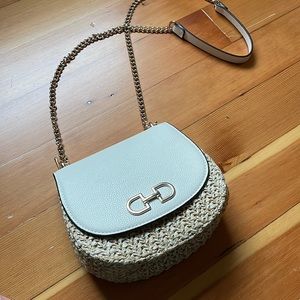 NEW W/O TAGS H&M WOVEN WHITE CROSSBODY BAG